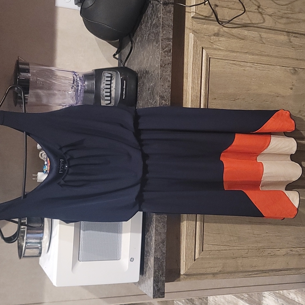 Sleeveless dress